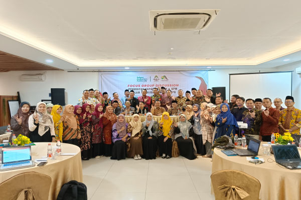 Menuju Akreditasi Unggul, Prodi Magister Manajemen Pendidikan Islam Ikuti FGD Pendampingan Pengisian dan Penilaian Instrumen BAN-PT dan LAMDIK