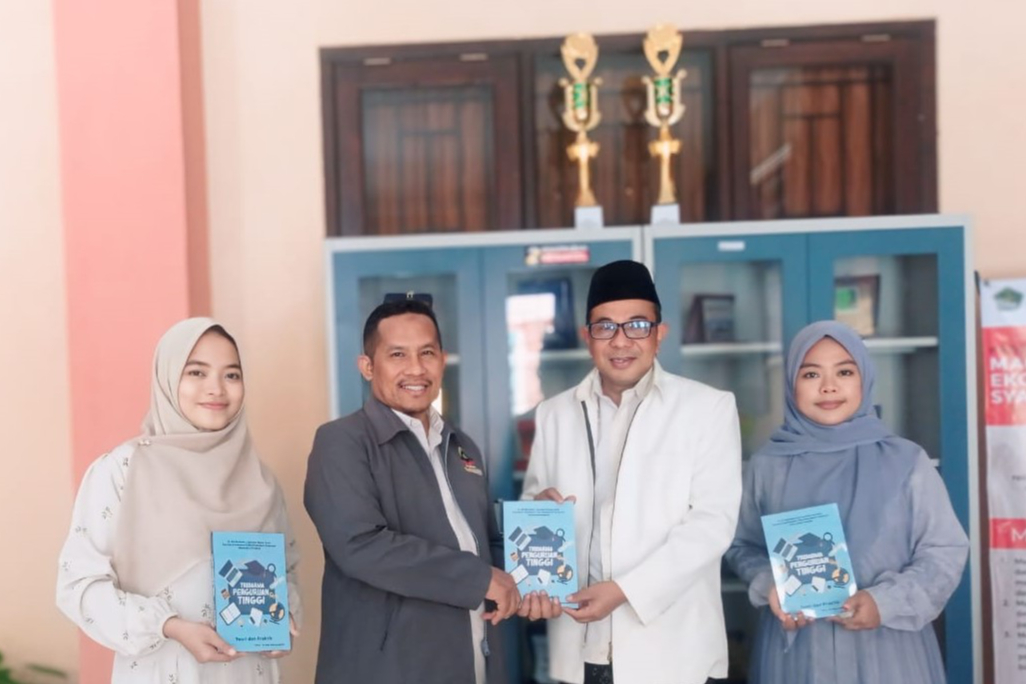 PERKUAT LITERASI: KAPRODI MAGISTER MPI LAUNCHING BUKU TRIDARMA PERGURUAN TINGGI