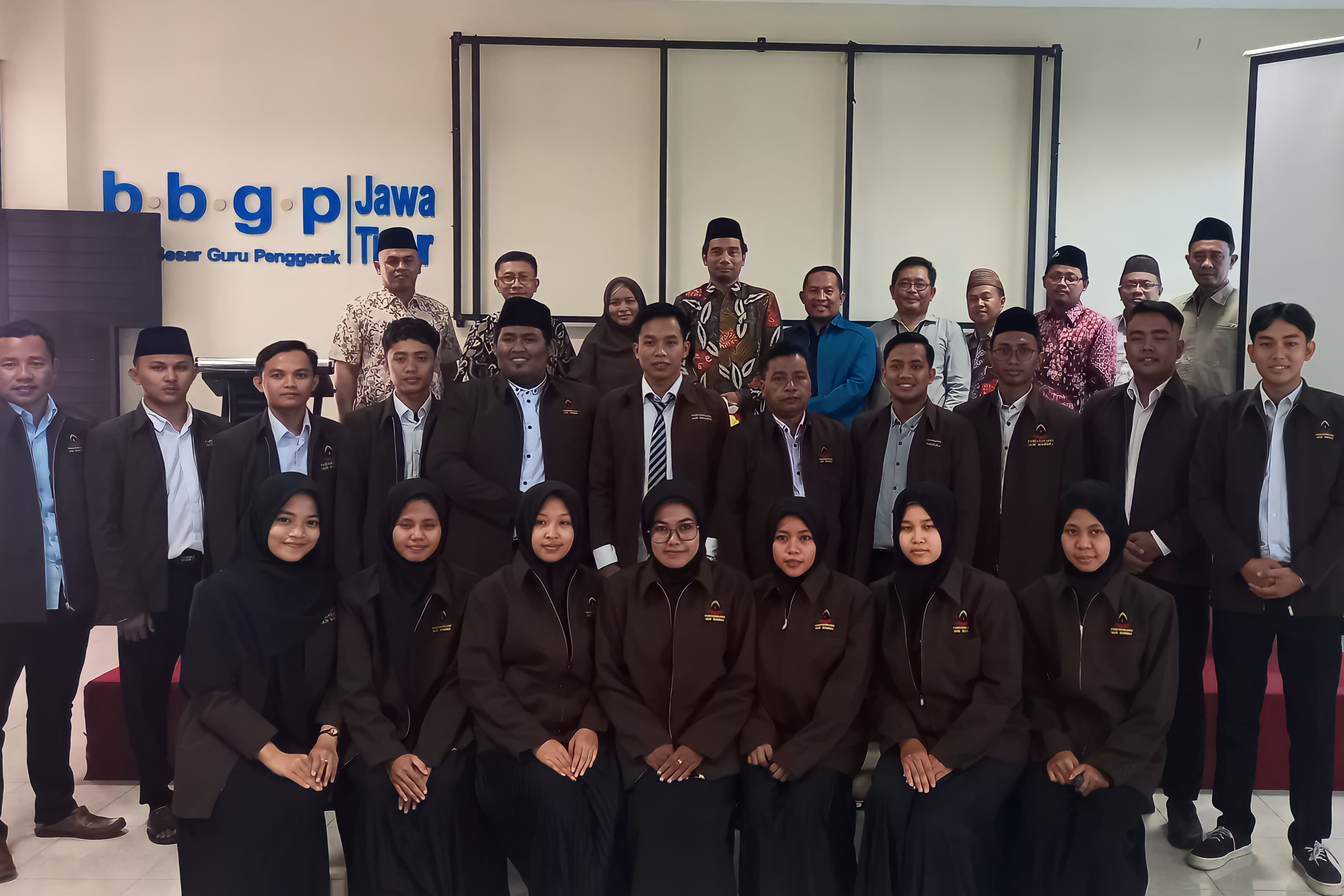 KOLABORASI MAGISTER MPI DAN PAI MELALUI STUDI WAWASAN MANAJEMEN DIKLAT DI BBGP JAWA TIMUR