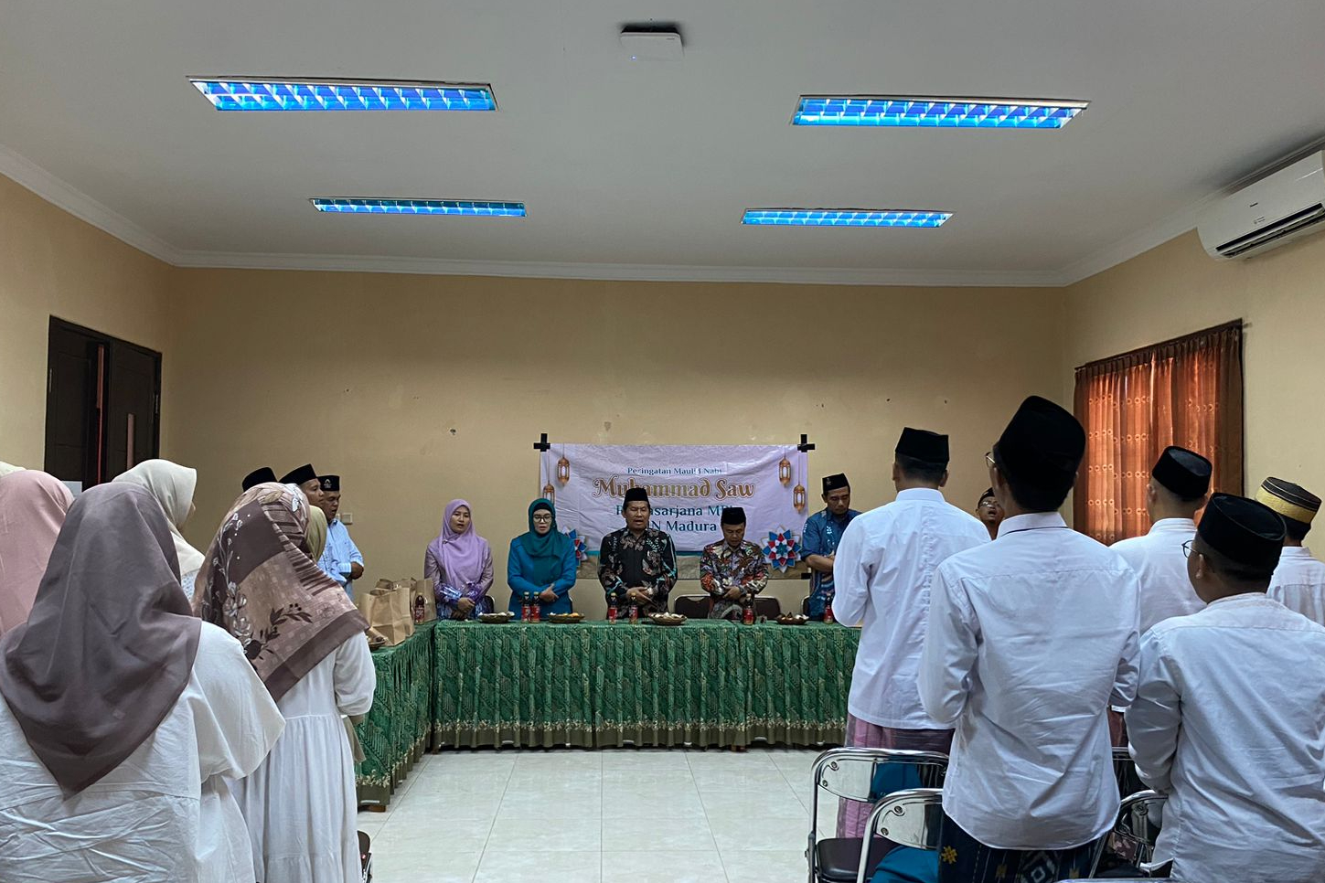 PERERAT SILATURRAHMI ANGKATAN I DAN II MAHASISWA MAGISTER MPI ADAKAN KEGIATAN MAULID NABI SAW